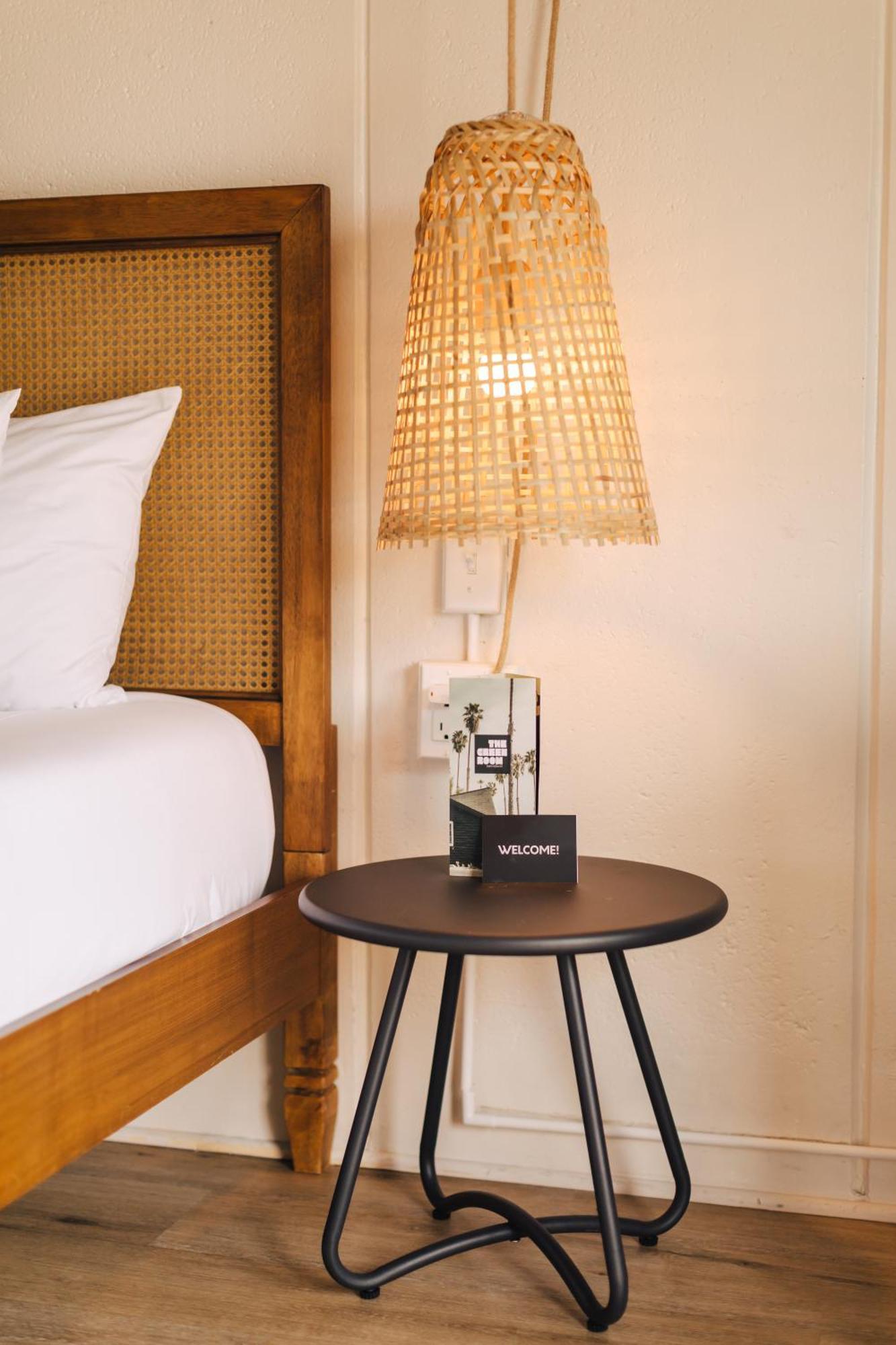 The Green Room Hotel 欧申赛德 外观 照片